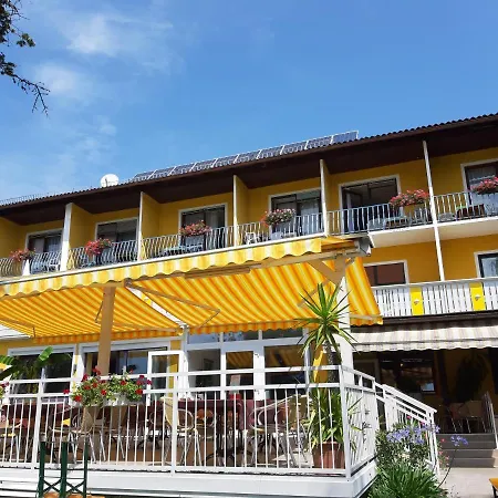 Hotel Am See *